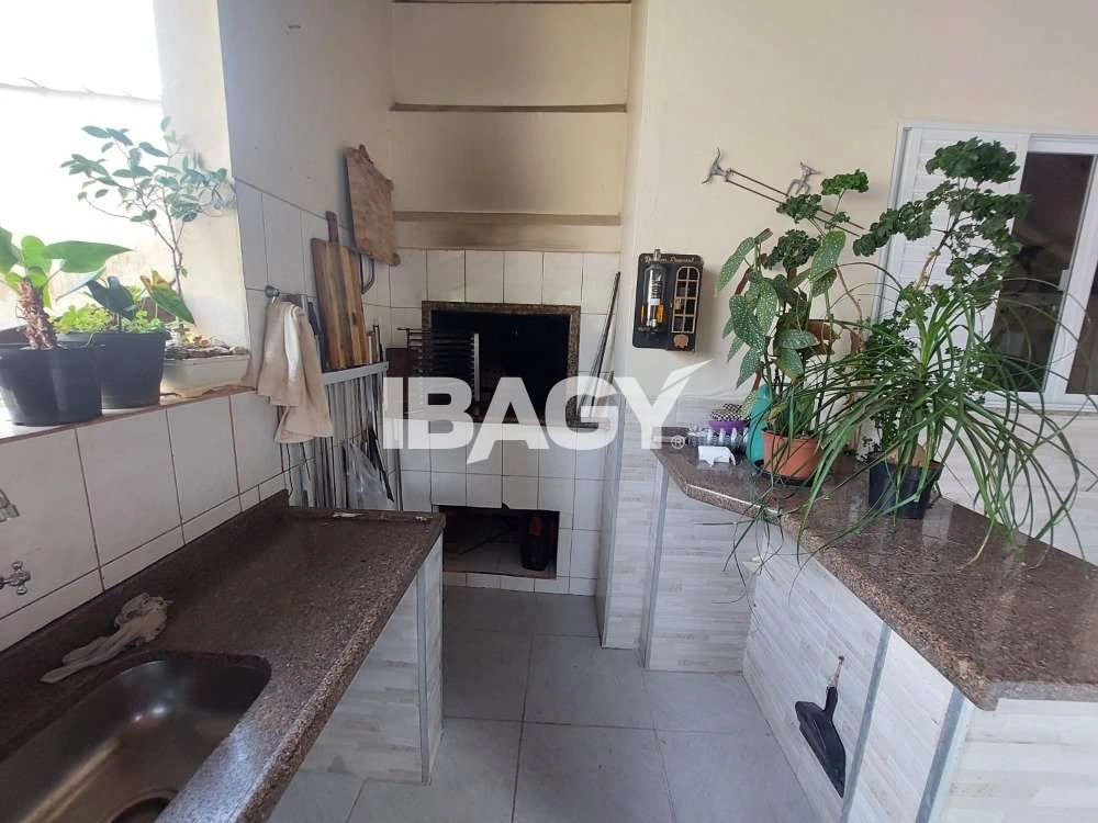 5-bedroom house with 2 suites and 235 m² plus 4 parking — photo 5