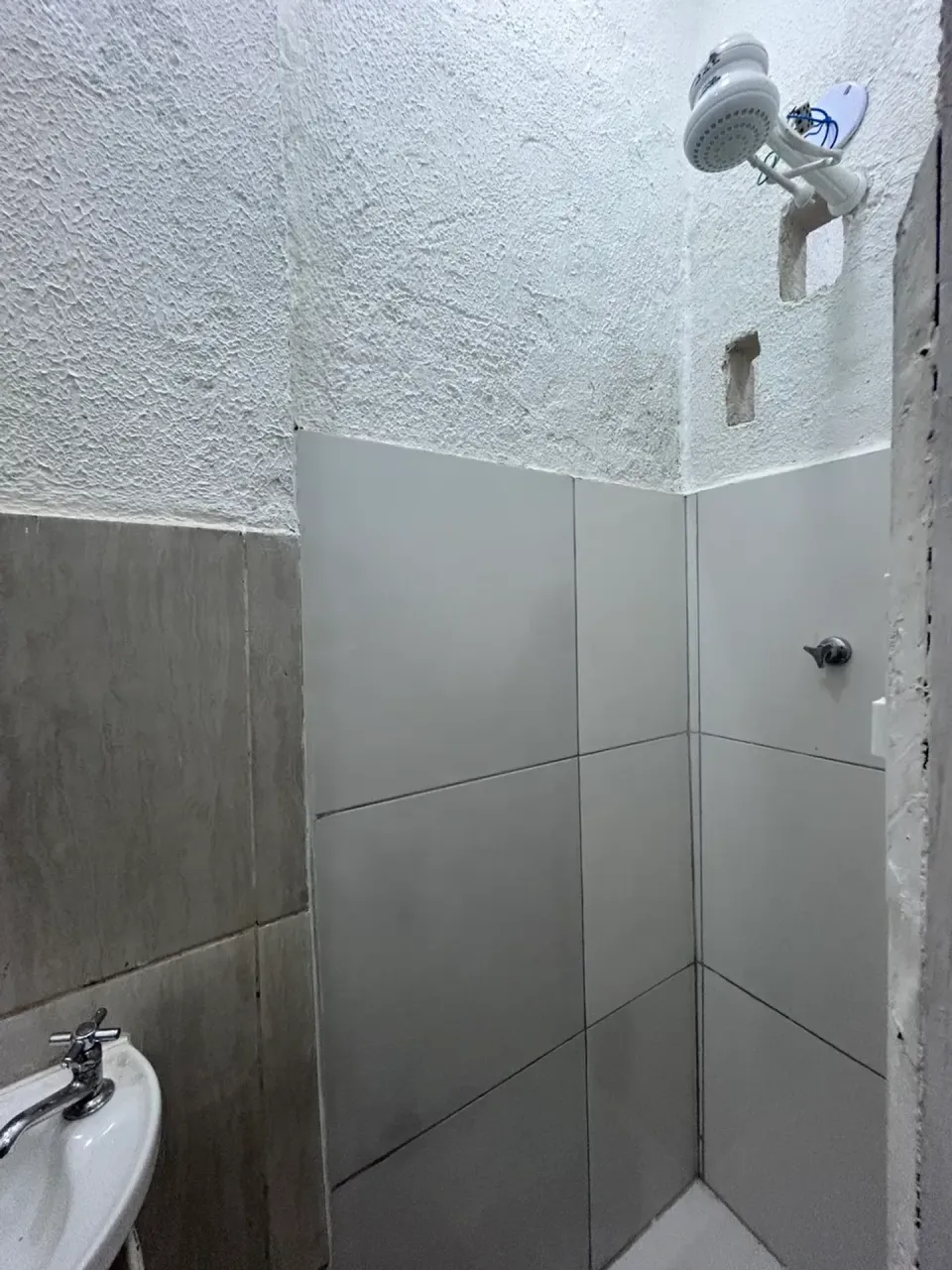 House with 1 bedroom and 1 bathroom plus laundry area — photo 9