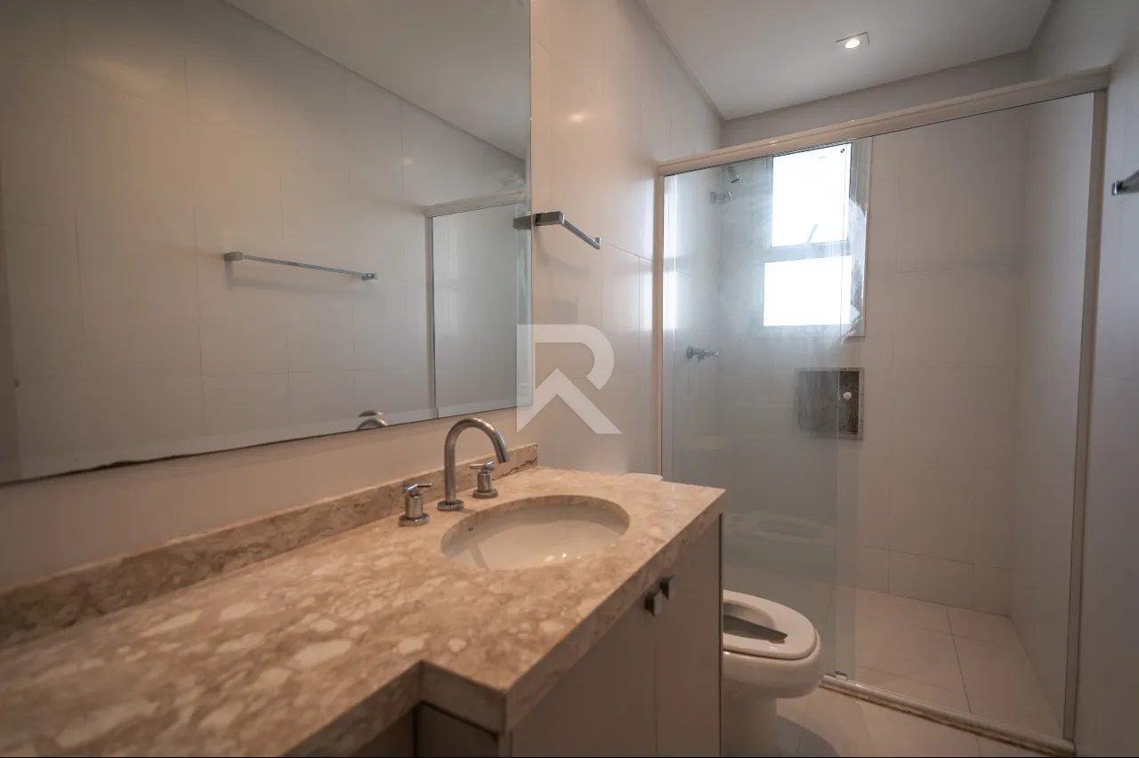 Apartamento de 231 m² com 4 quartos e 5 banheiros — photo 20