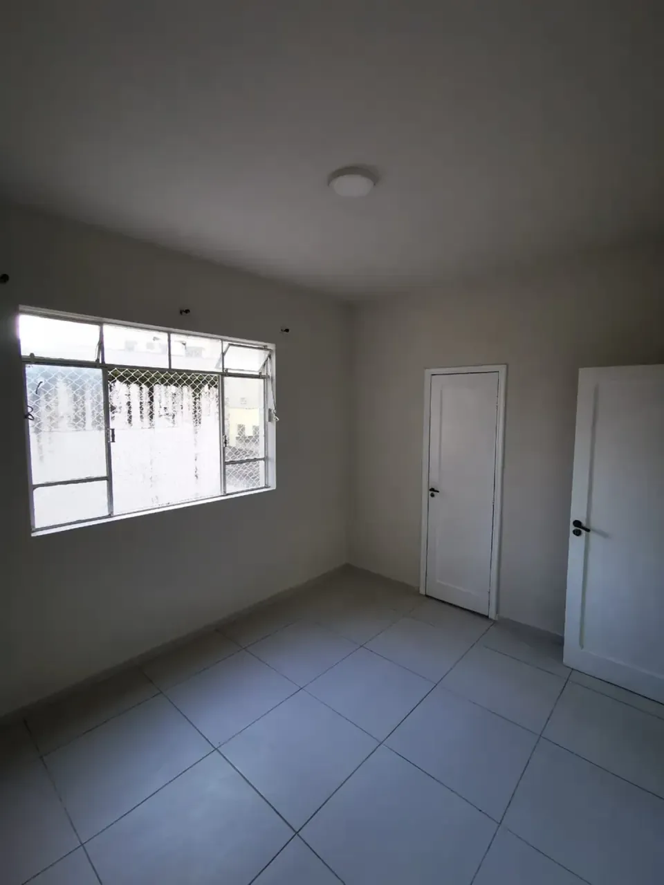 1-bedroom apartment with balcony and 32 m² — photo 3