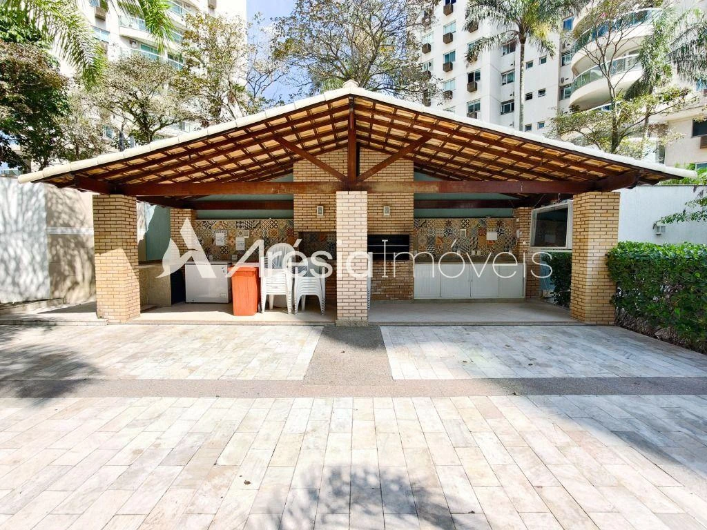 Apartamento com 3 dormitórios e varanda envidraçada — photo 38