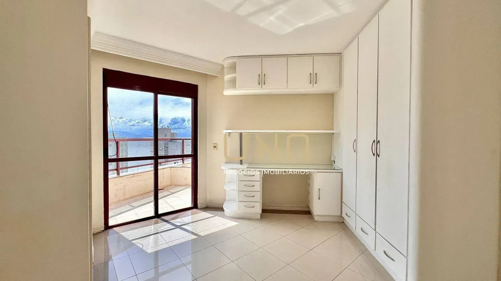 Cobertura mobiliada com 4 suítes e 5 banheiros, 415 m² — photo 47