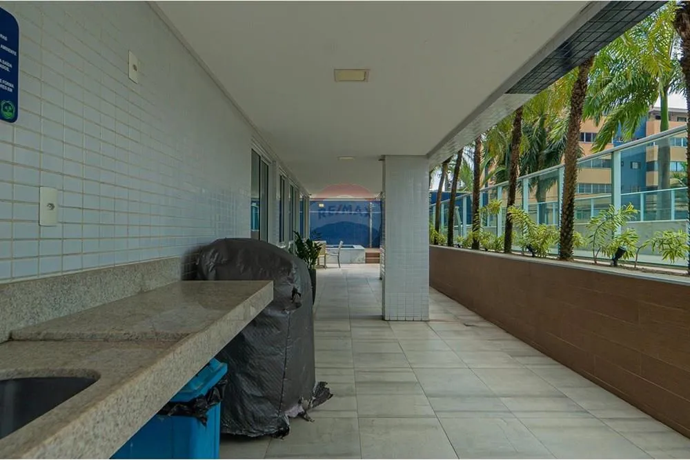 3-bedroom apartment with a washing machine