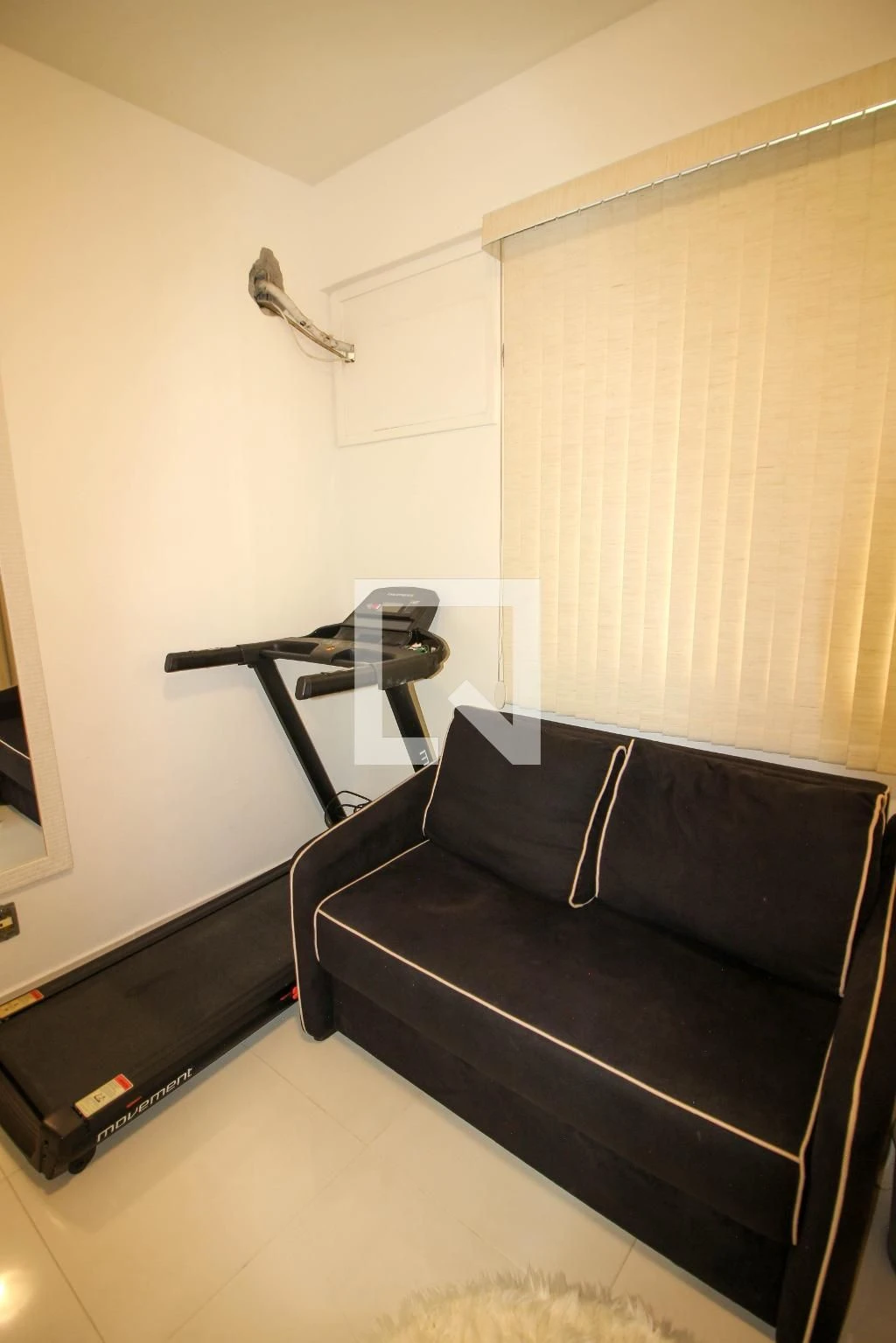3-bedroom unfurnished apartment with laundry area — photo 14