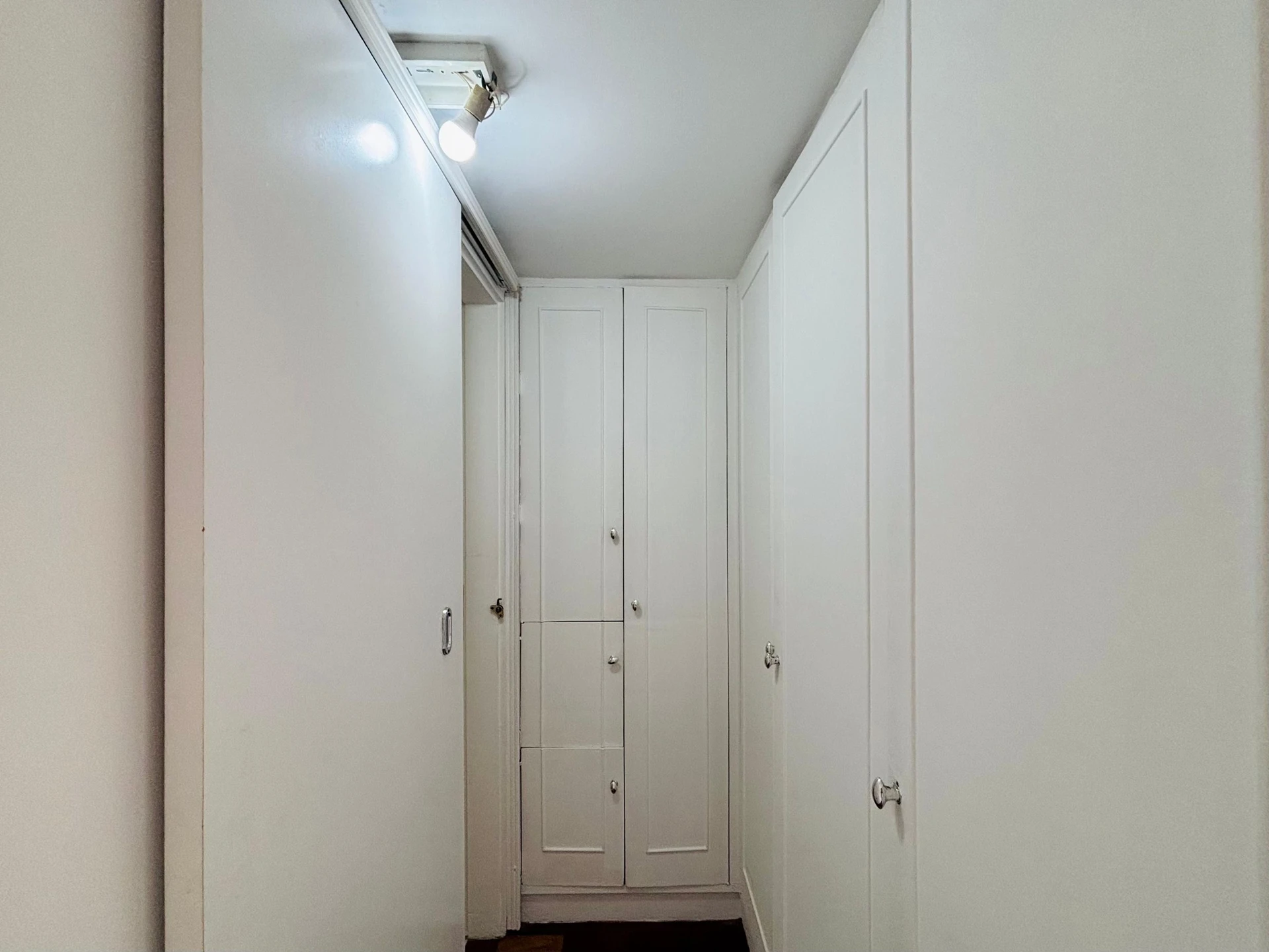Джакузі та 2 спальні: квартира 72 м² — photo 33