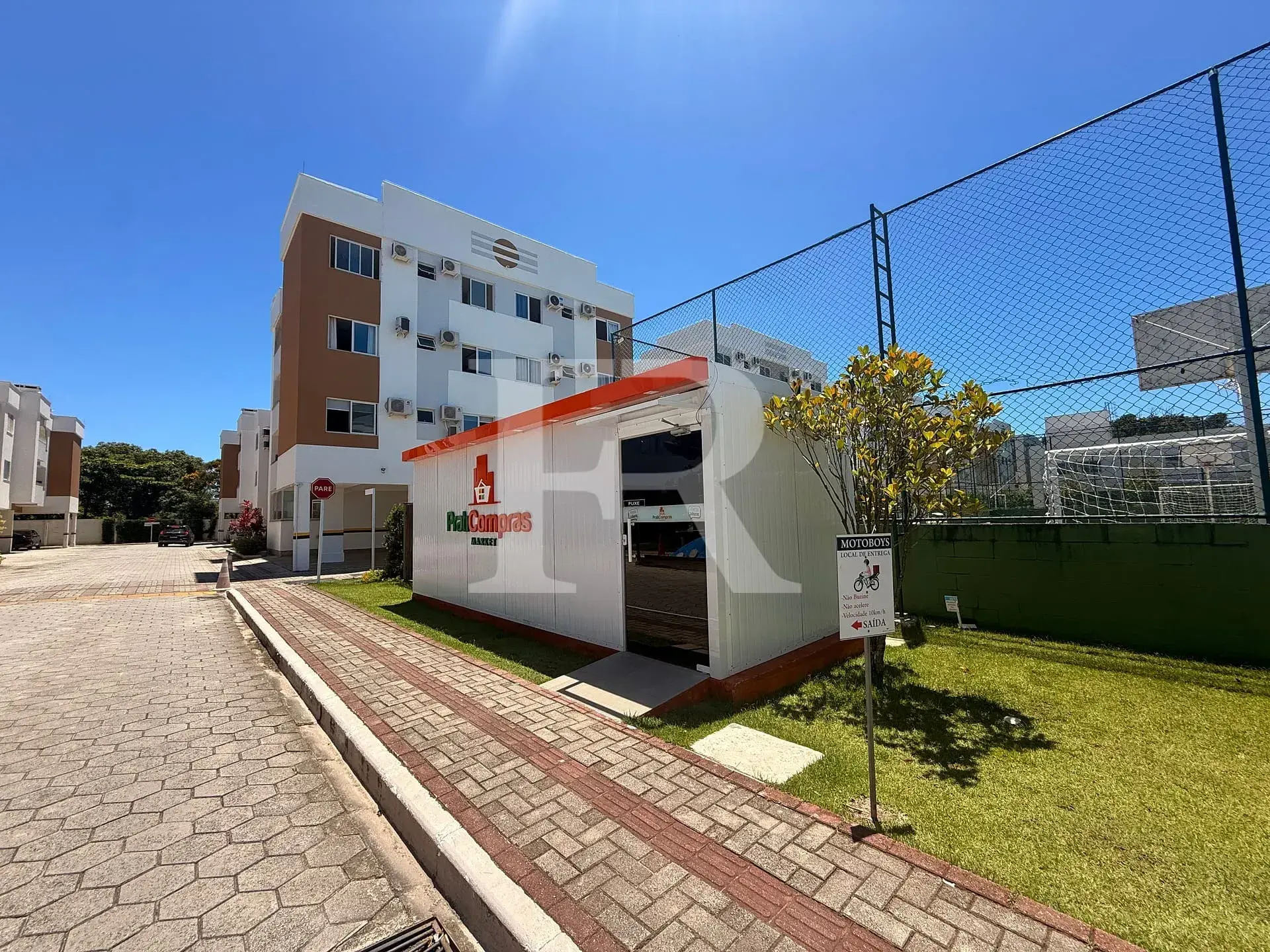2-bedroom apartment with balcony and charcoal grill — photo 94