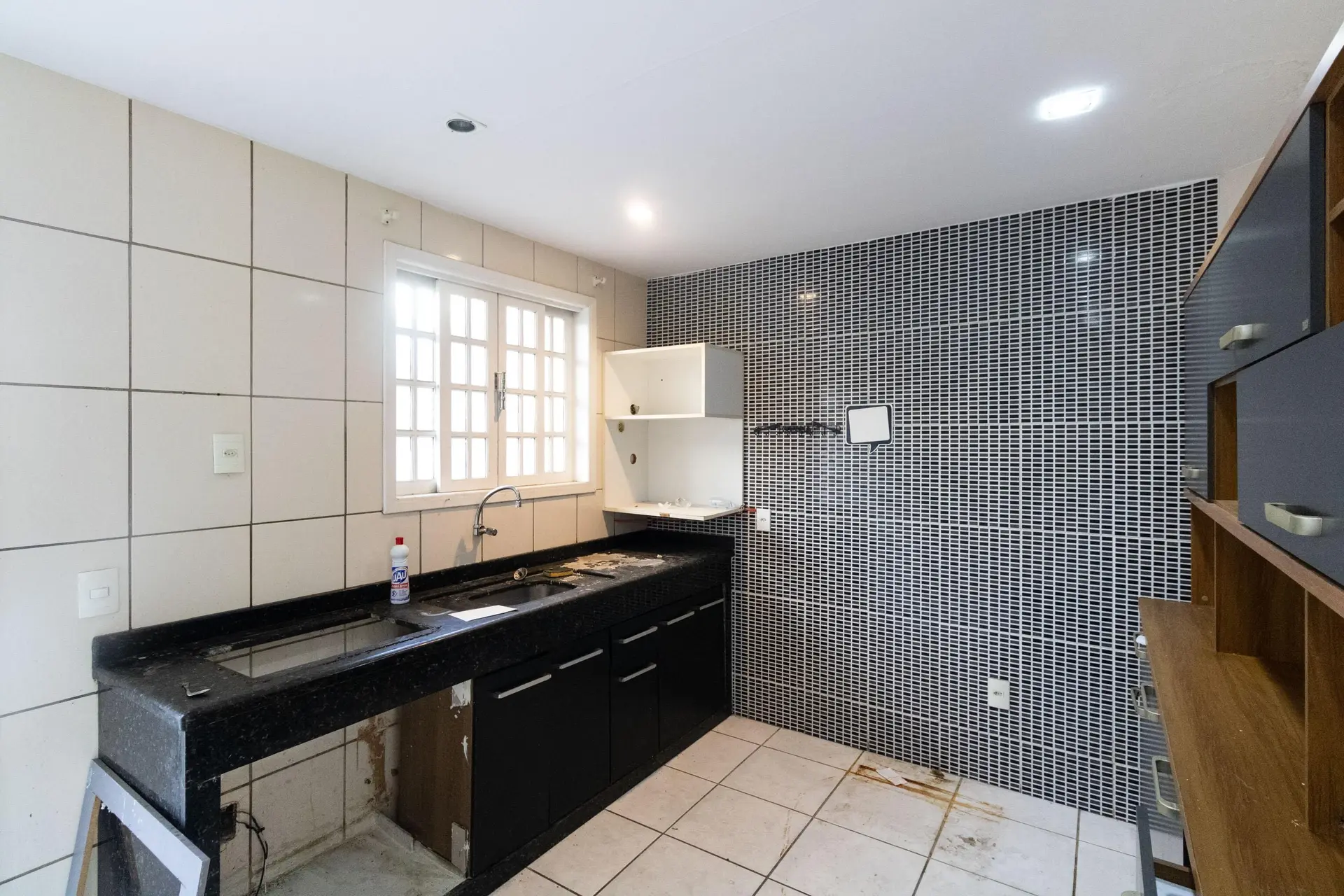 2-bedroom house with 2 bathrooms and 1 parking space — photo 9