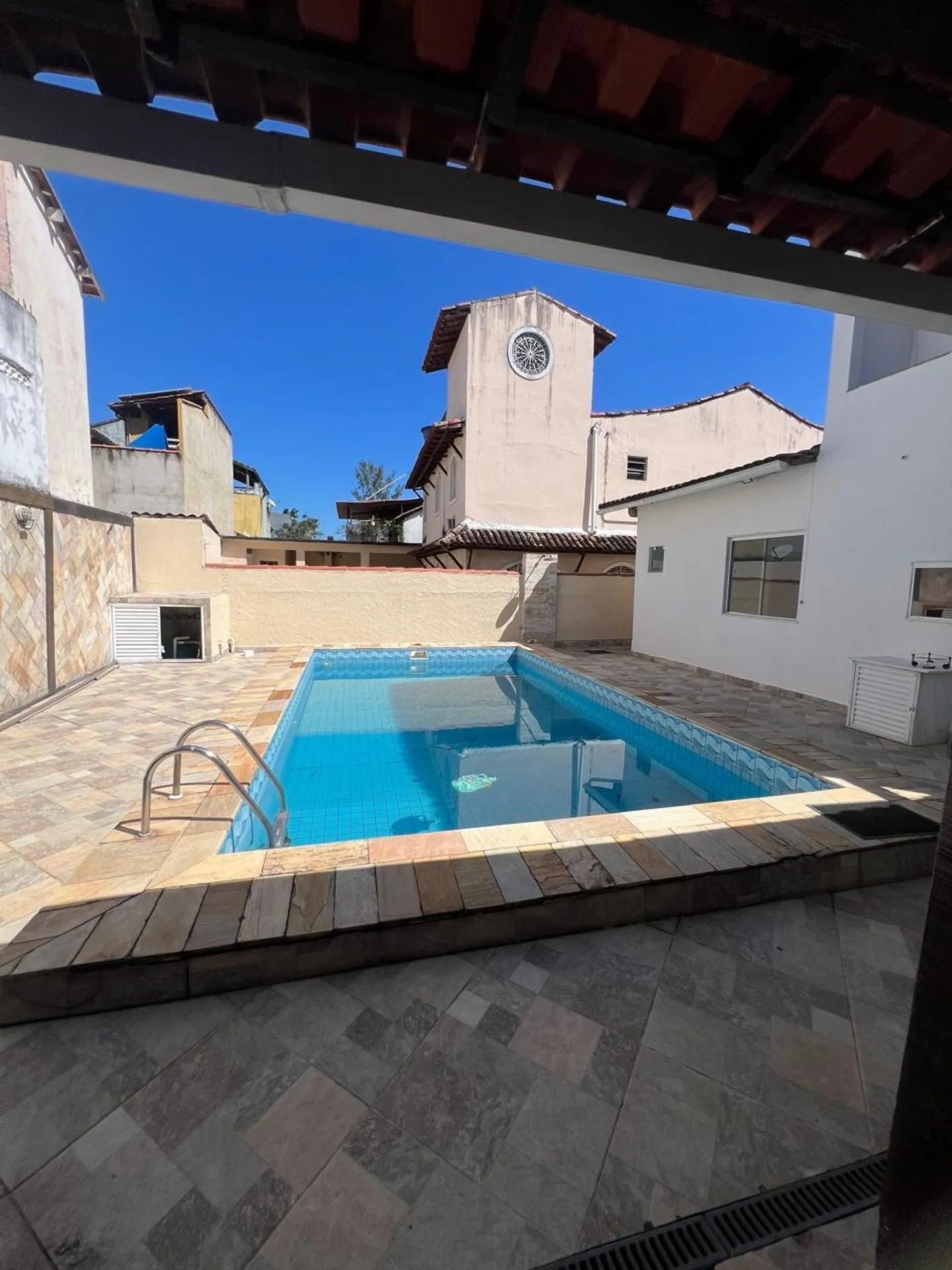 House with 3 bedrooms, 4 bathrooms and 5 parking spaces — photo 22