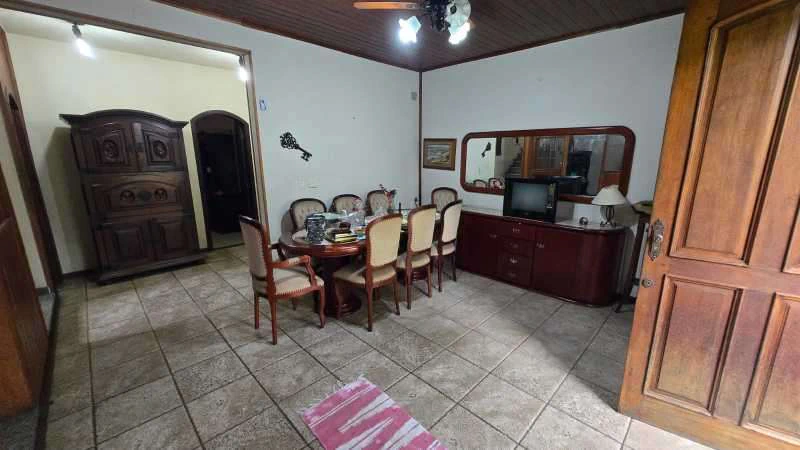 House with 4 bedrooms and 990 m² plus a private BBQ — photo 5