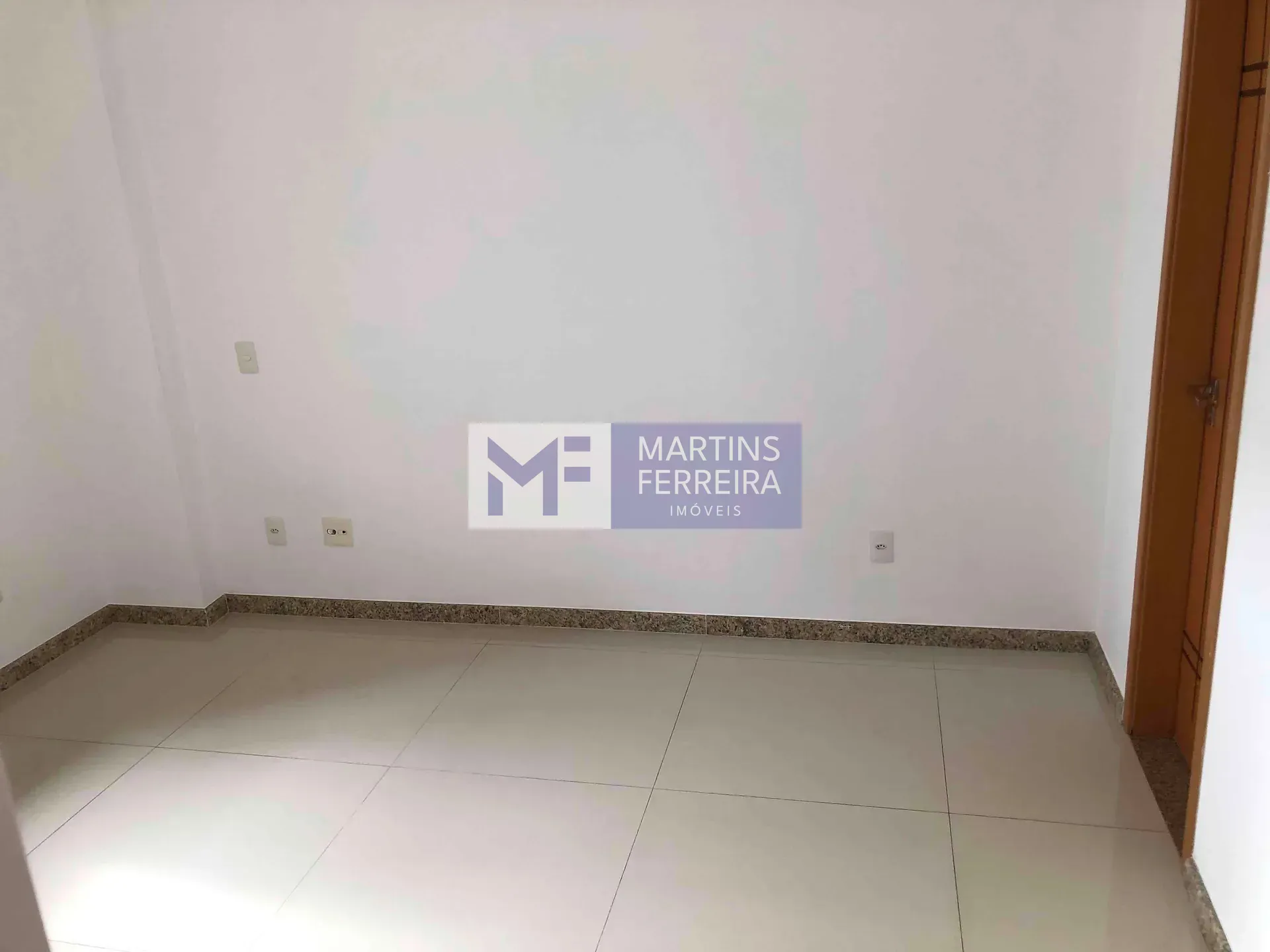 Apartamento no 1º andar com varanda envidraçada — photo 13
