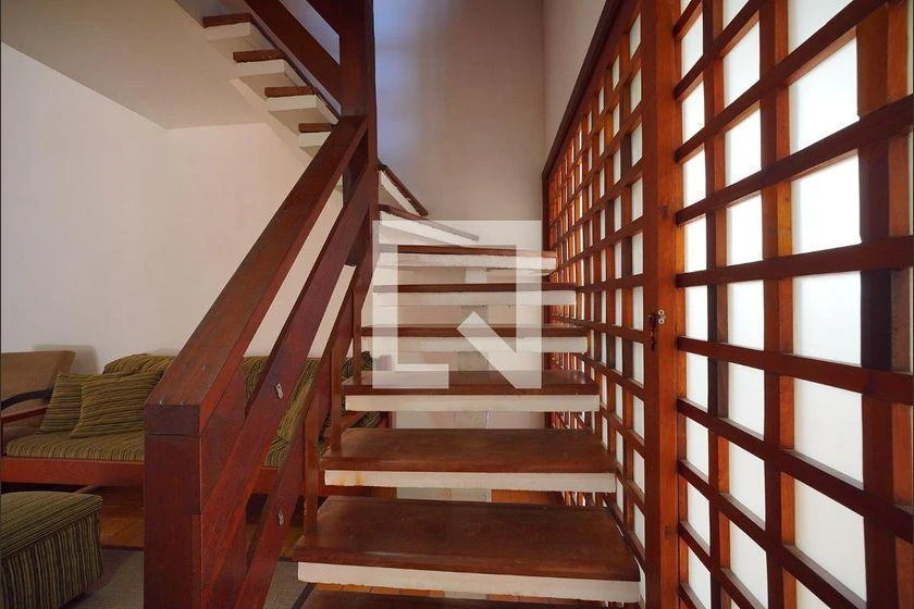 Furnished house with 4 bedrooms and 209 m², 3 bathrooms — photo 7