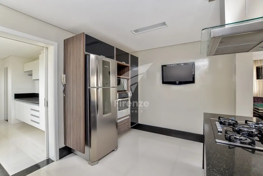 Furnished 352 m² apartment with 3 en-suite bedrooms — photo 31