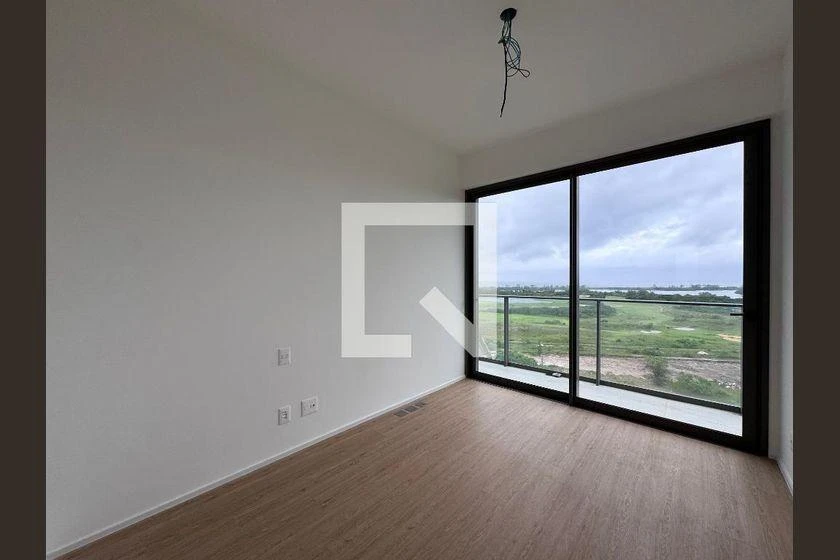 Apartment with 4 en-suite bedrooms and floor-to-ceiling windows — photo 33