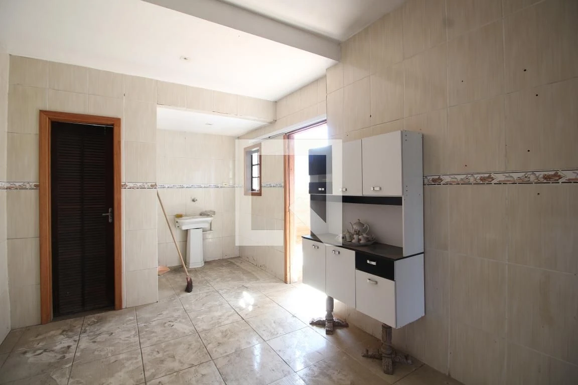 Apartment with 2 bedrooms and a balcony and closed kitchen — photo 10