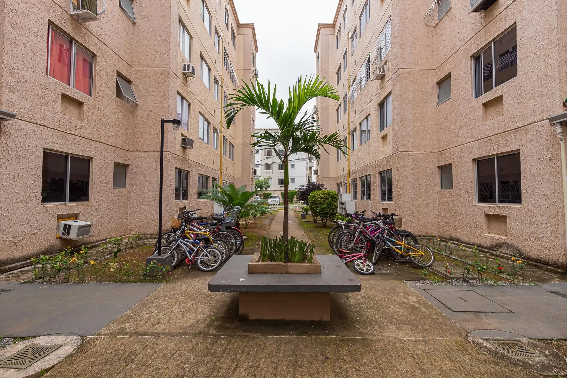 Unfurnished 2-bedroom apartment with 1 parking space — photo 3