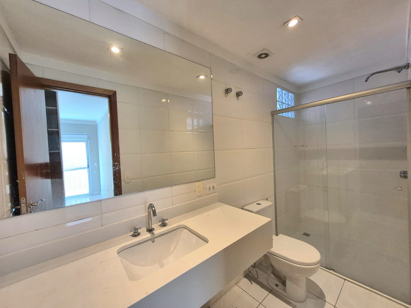 Apartment, 90 m², with wood or laminate floors — photo 22