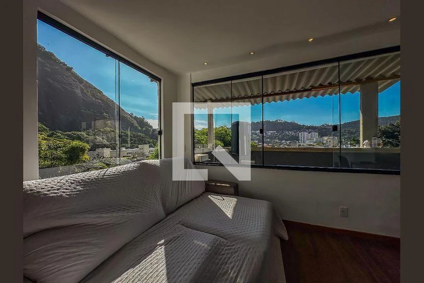 Casa mobiliada, 90 m², com janelas do piso ao teto — photo 9