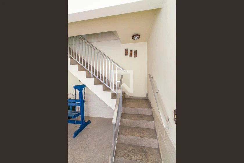 Casa amueblada con 3 dormitorios y 240 m² con balcón — photo 22