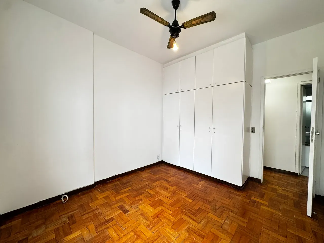 Apartment, 80 m², with wood or laminate floors — photo 5