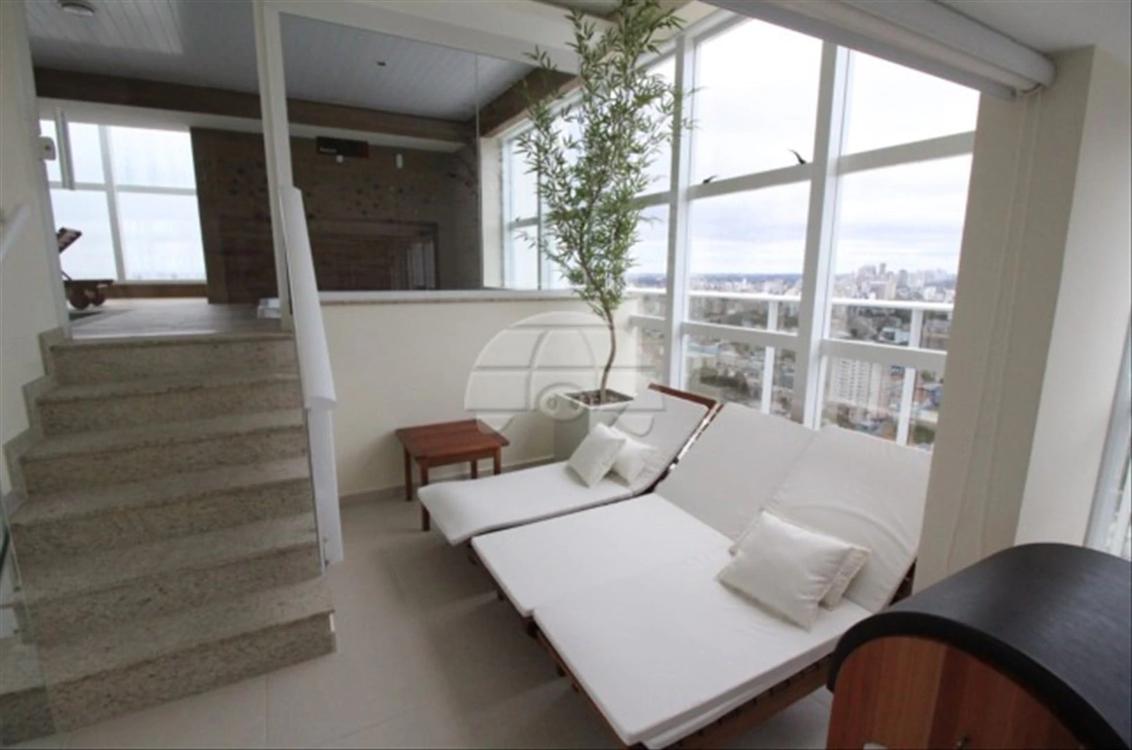 Apartamento mobiliado, 50 m², com janelas do piso ao teto — photo 19