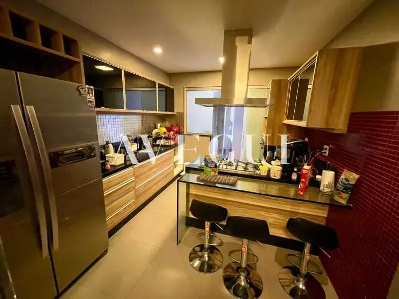 Triplex penthouse with 5 bedrooms and 5 bathrooms — photo 28