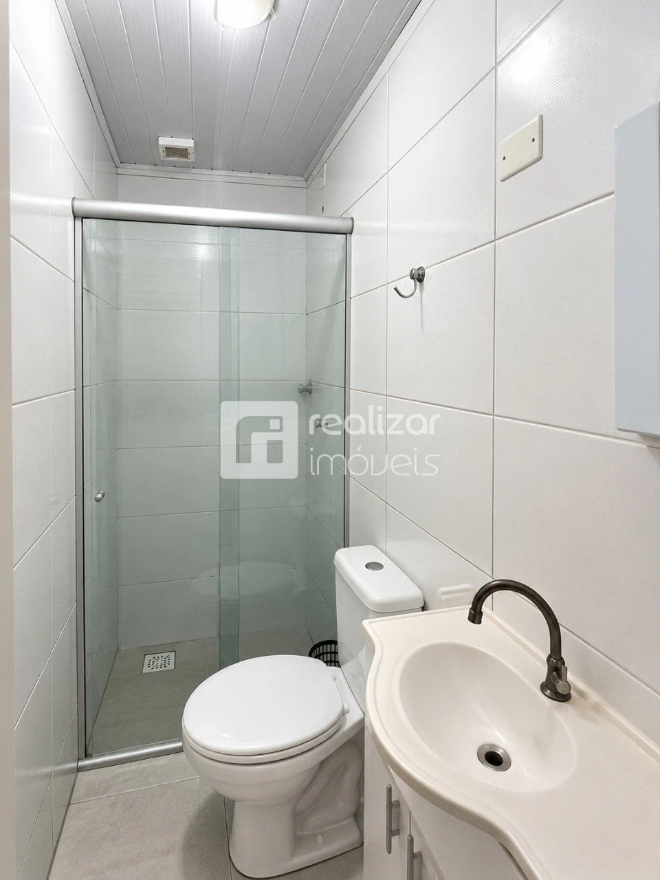 Casa de 5 dormitorios, 2 con baño propio, 240 m² — photo 15