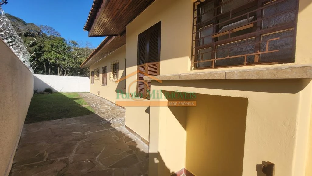 House with 3 bedrooms, 330 m² and 2 parking spaces — photo 47