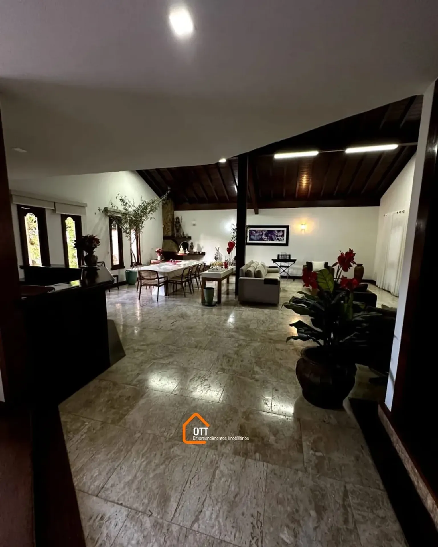 Casa com varanda e churrasqueira 5 quartos e 5 banheiros — photo 20