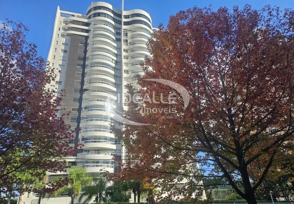 Apartamento de 3 suites con 335 m² y balcón — photo 2