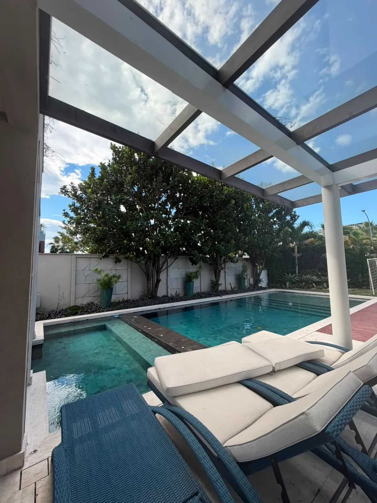 Furnished house with 5 bedrooms and 5 bathrooms, 700 m² — photo 2