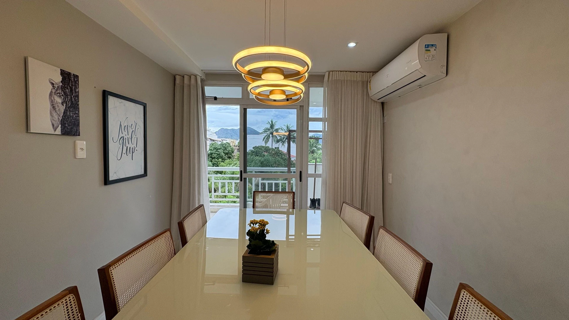 Furnished apartment, 114 m², with a jacuzzi — photo 32