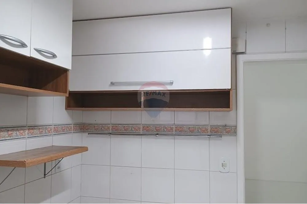 Квартира з 3 спальнями та заскленим балконом — photo 45