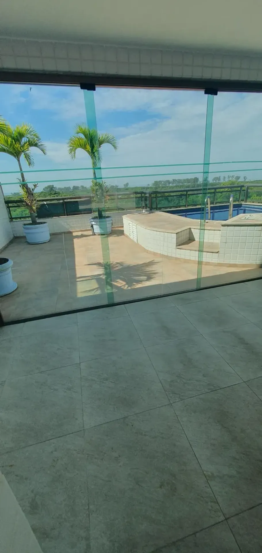 Duplex penthouse with 381 m² and a built-in grill balcony — photo 41