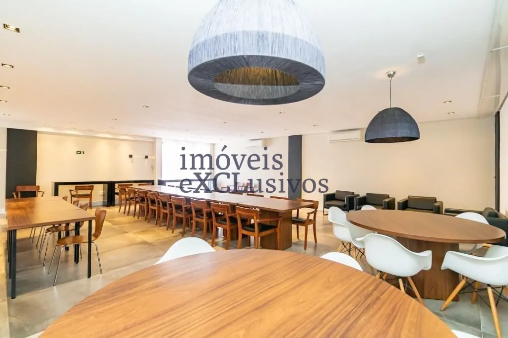 Furnished 2-bedroom apartment with an open-plan kitchen — photo 14