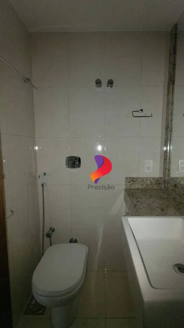 Apartment with enclosed balcony and 4 bedrooms — photo 28
