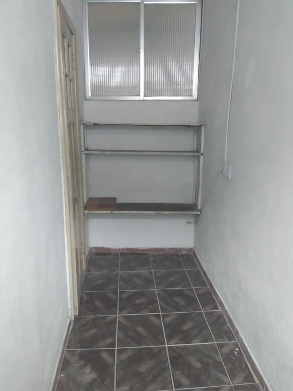 Unfurnished apartment with 2 bedrooms and 1 bathroom — photo 14