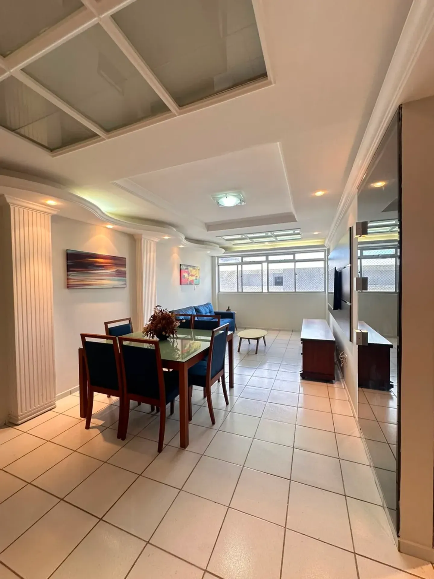 Apartamento amueblado de 115 m² con 3 dormitorios y balcón