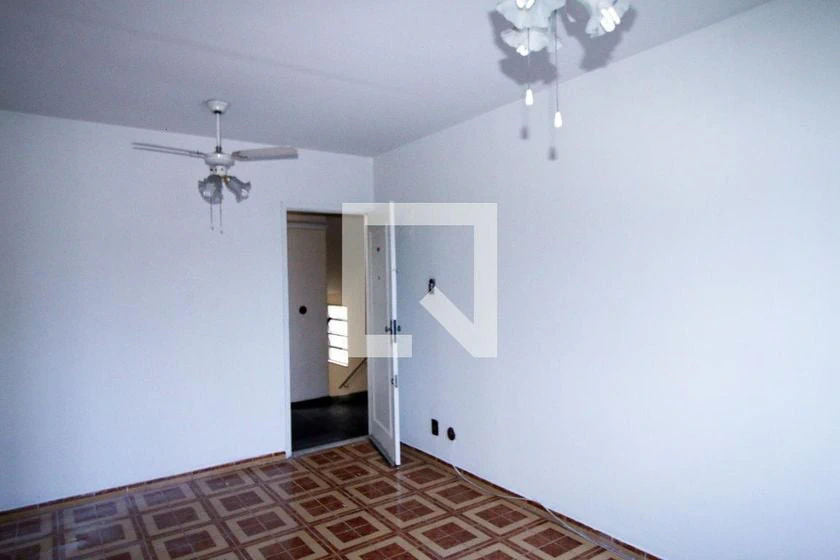 2-bedroom apartment in a building with a gym — photo 22