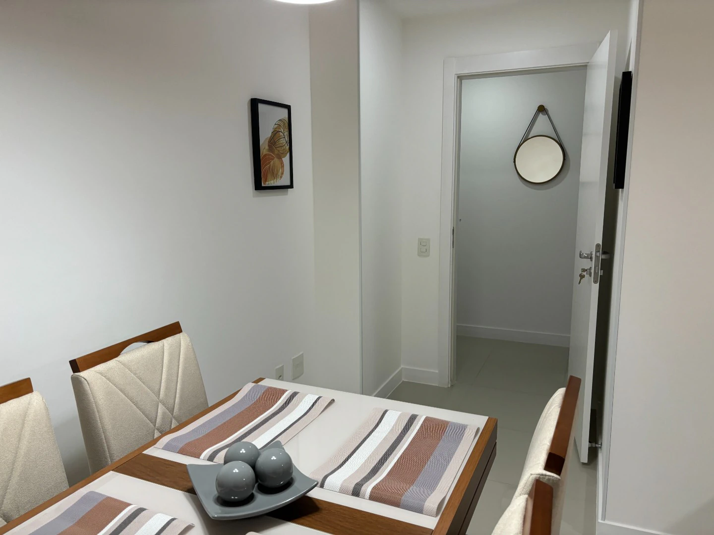 Apartamento mobiliado de 2 suítes com 85 m² e varanda — photo 4