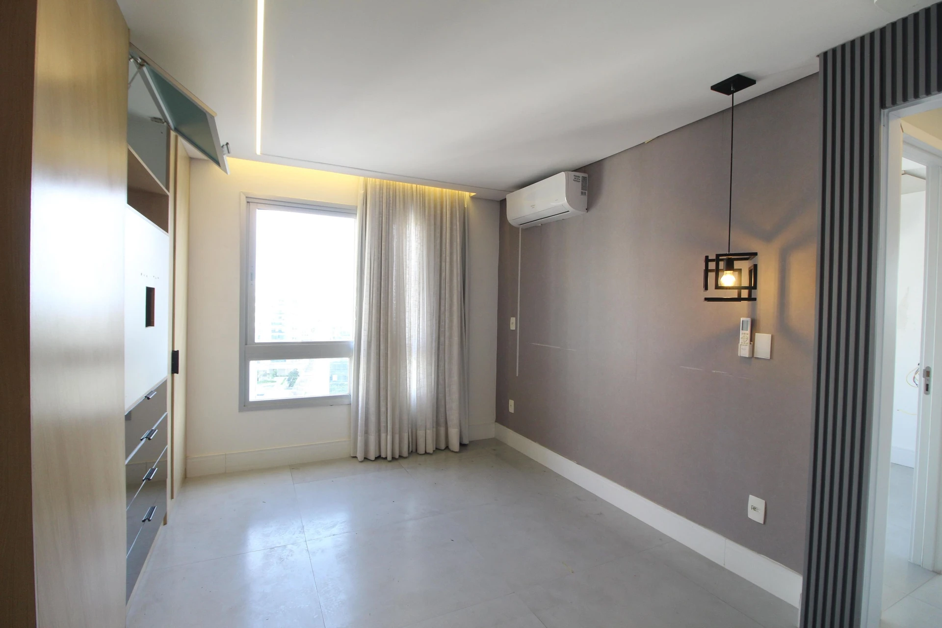 4-bedroom apartment in a building with a sauna — photo 12