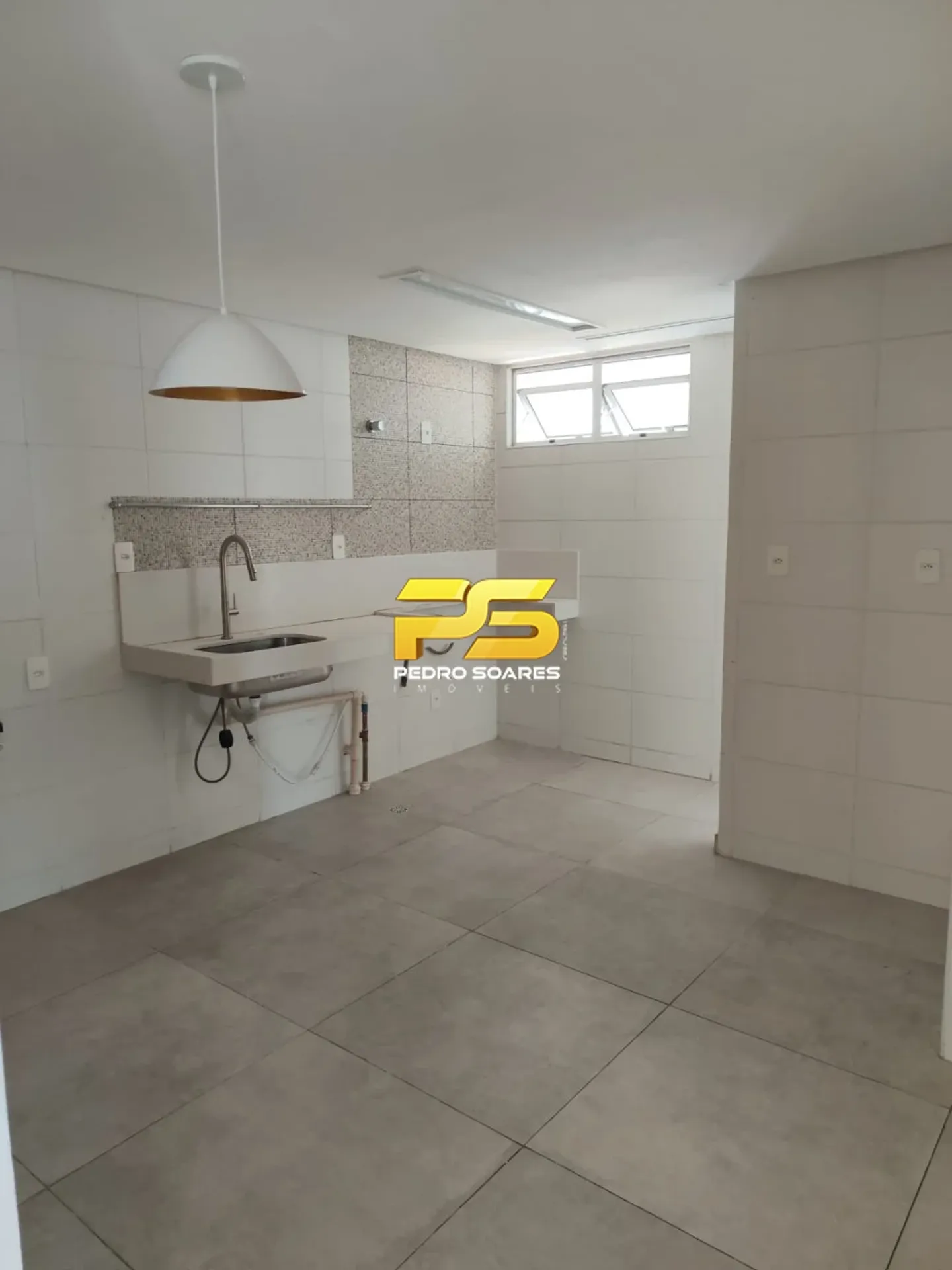 Квартира 186 м² с джакузи и застеклённым балконом — photo 34
