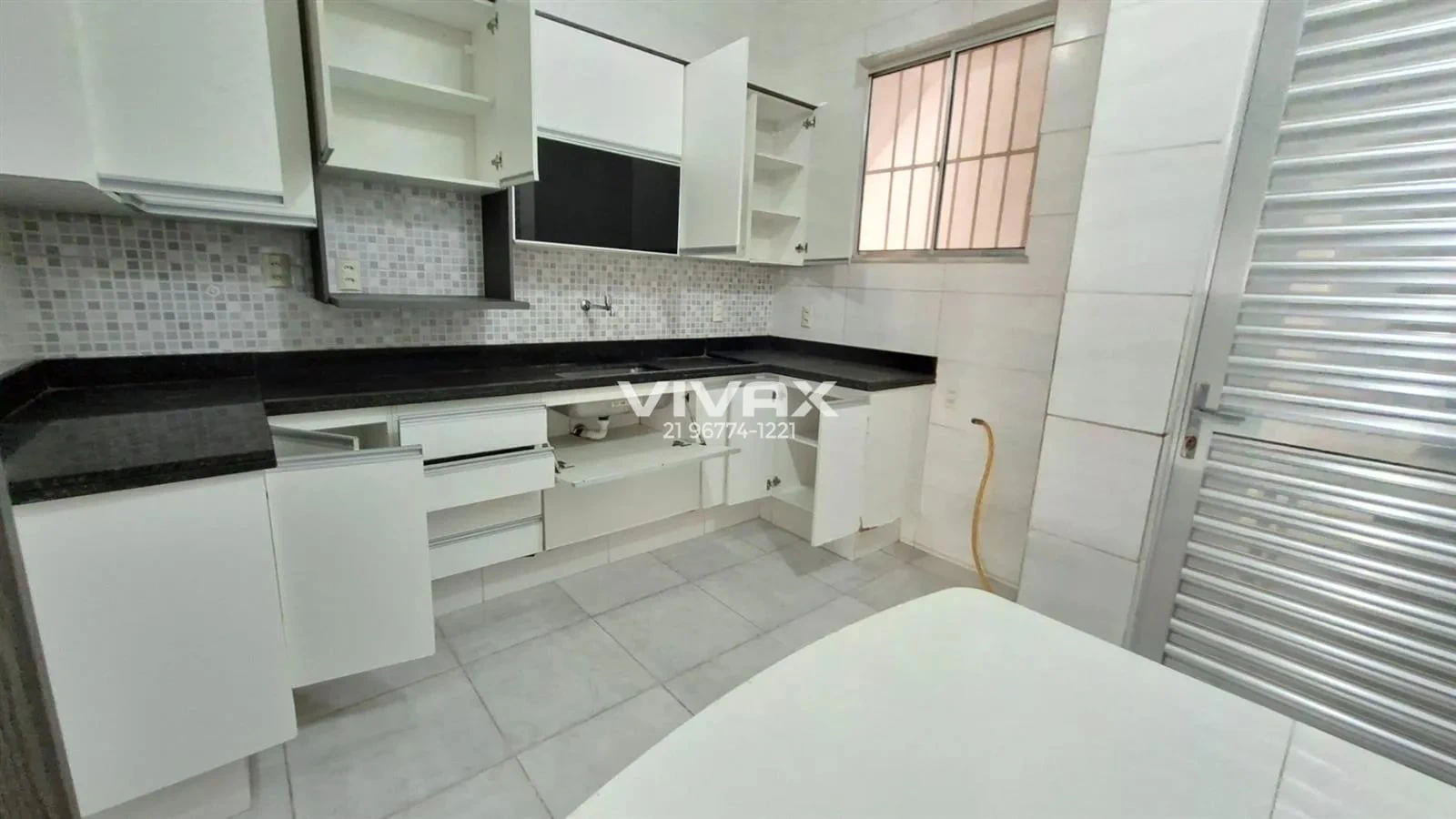 Home office in a 4-bedroom house, 89 m²