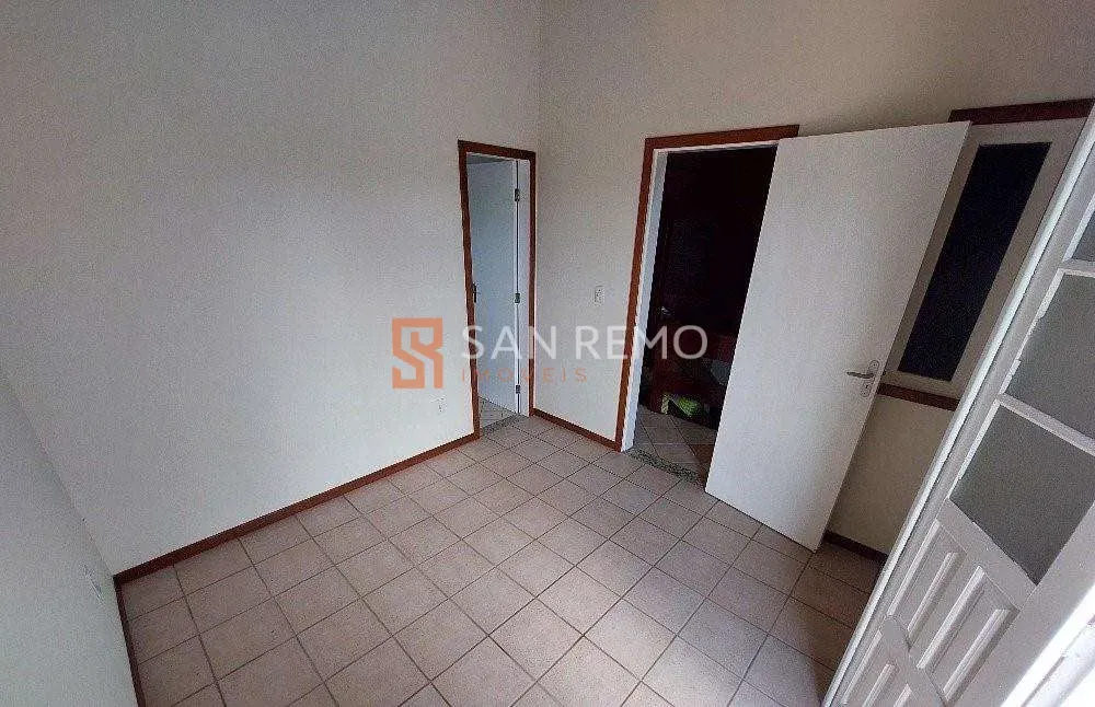 200 m² house with a fireplace and a grill on the balcony — photo 31