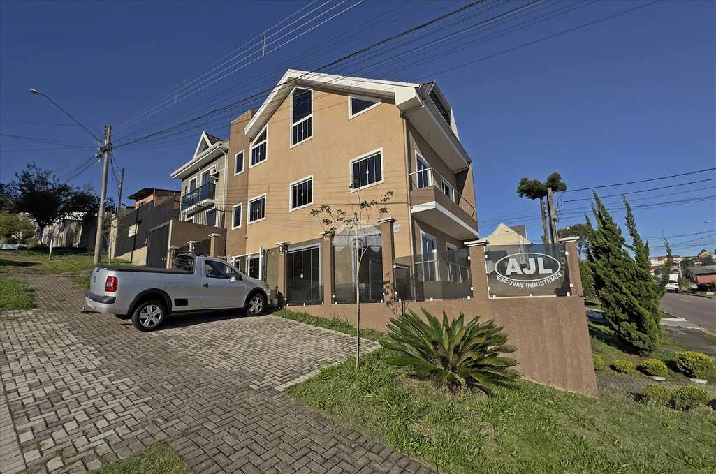 House with 2 bedrooms, 1 en-suite and 350 m² no parking — photo 2