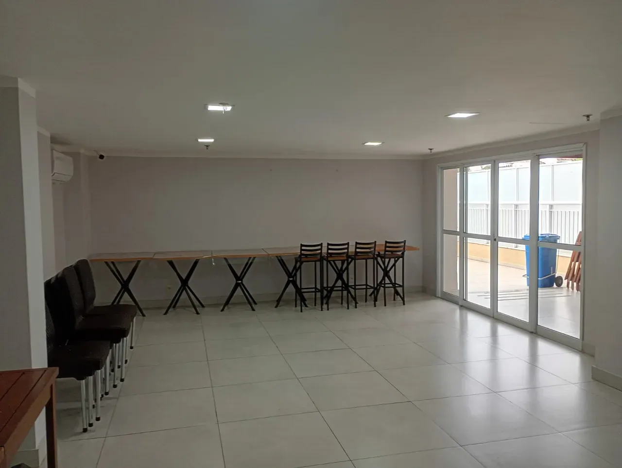 Будинок 50 м² із заскленим балконом та робочим місцем — photo 25