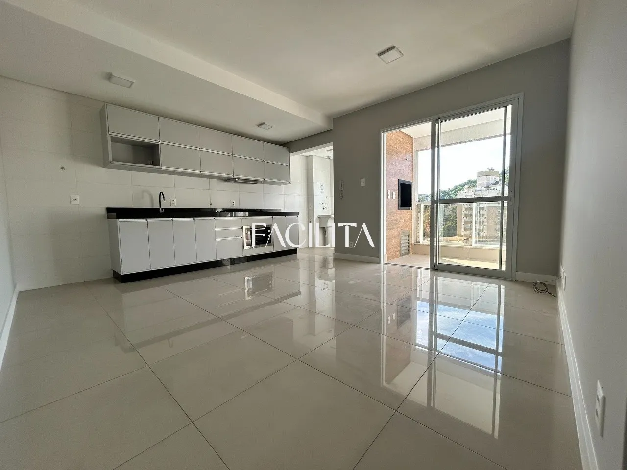 Furnished 2-bedroom apartment with balcony grill and 76 m² — photo 2