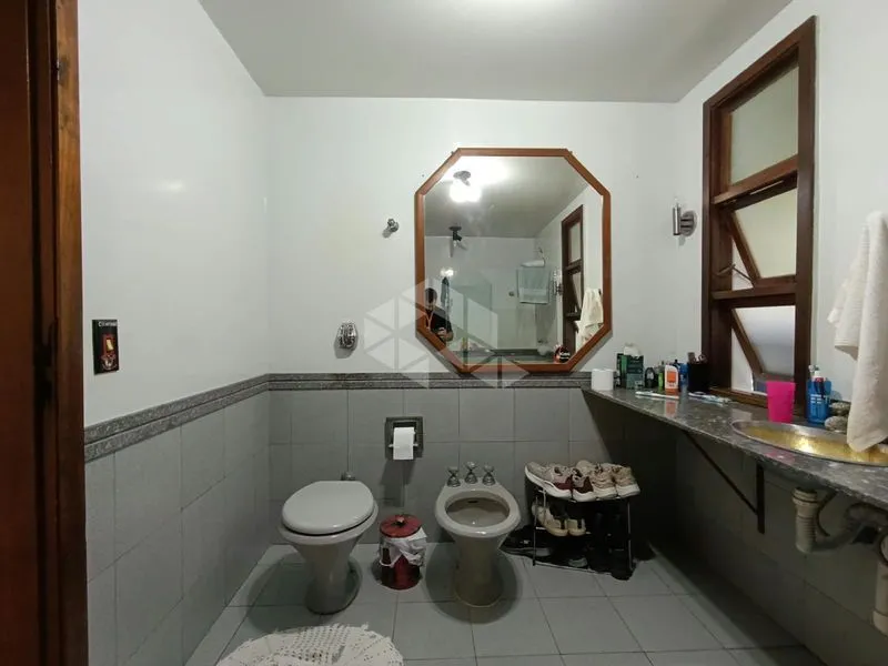 House, 600 m², with a bathtub — photo 31