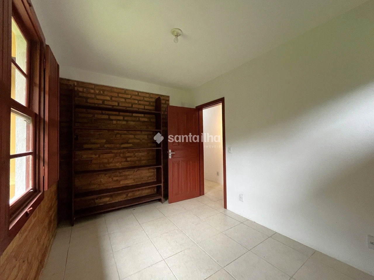 4-bedroom house with a garden — photo 15