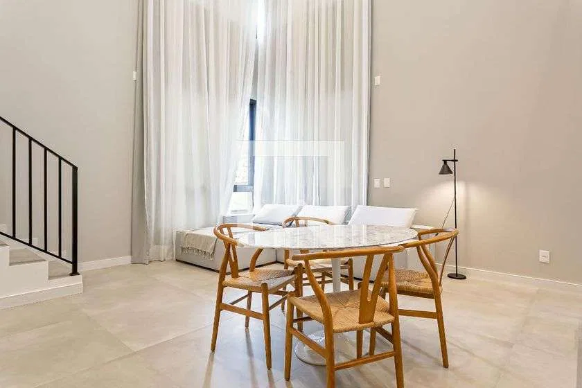 Apartamento amueblado de 90 m² con 1 dormitorio y cocina abierta — photo 2