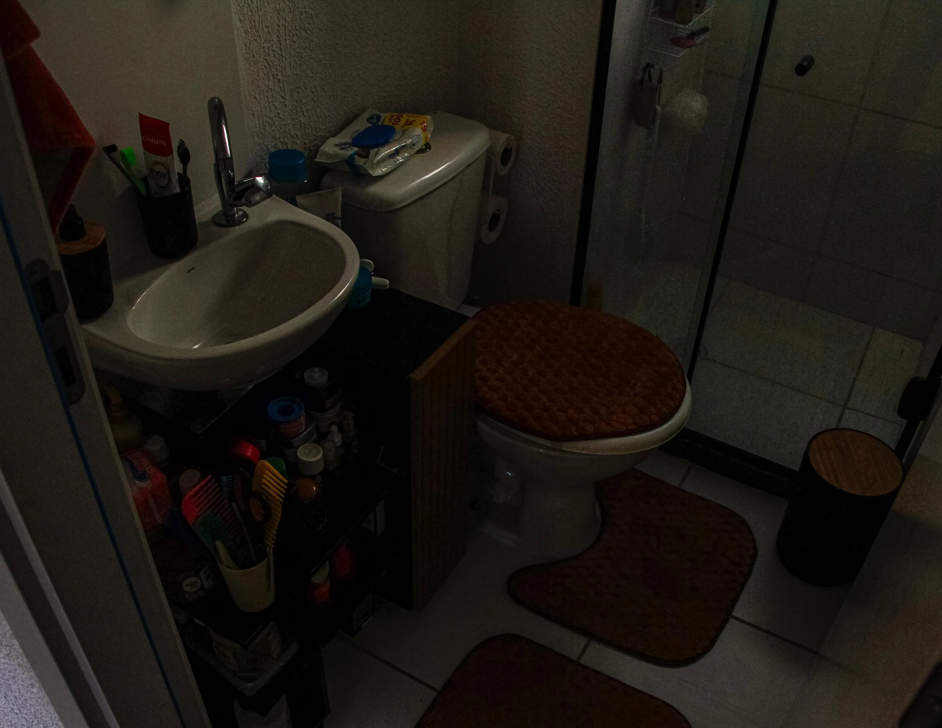 Furnished 2-bedroom apartment with a separate kitchen — photo 11